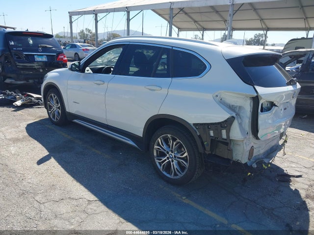 2017 BMW X1 WBXHU7C34H5H33341 Photo 2