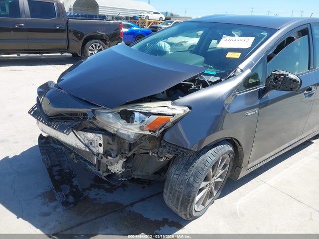 JTDZN3EU3HJ064299 Toyota Prius V Five