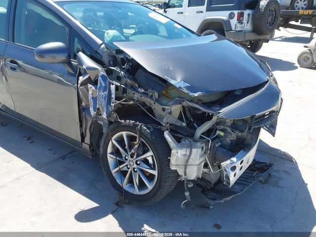 JTDZN3EU3HJ064299 Toyota Prius V Five