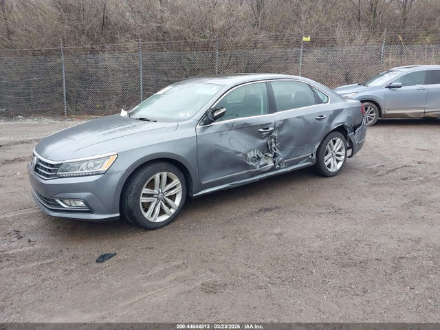 Продаж на аукціоні авто 2017 Volkswagen Passat 1.8t Sel Premium, vin: 1VWCT7A34HC039008, номер лоту: 44644913