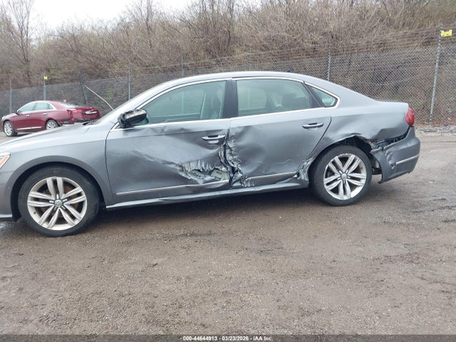 Продаж на аукціоні авто 2017 Volkswagen Passat 1.8t Sel Premium, vin: 1VWCT7A34HC039008, номер лоту: 44644913