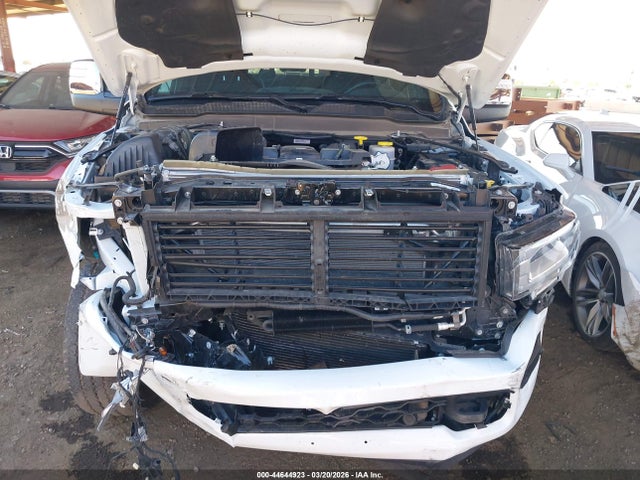 3C63R3MLXRG225289 RAM 3500 Laramie 4x4 6&#039;4 Box