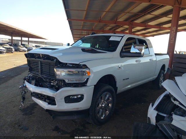 3C63R3MLXRG225289 RAM 3500 Laramie 4x4 6&#039;4 Box