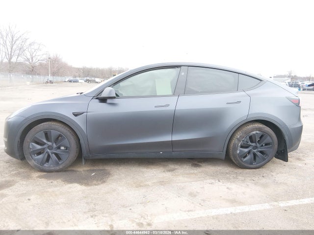 Продаж на аукціоні авто 2024 Tesla Model Y Long Range Dual Motor All-wheel Drive, vin: 7SAYGDEEXRA295519, номер лоту: 44644962