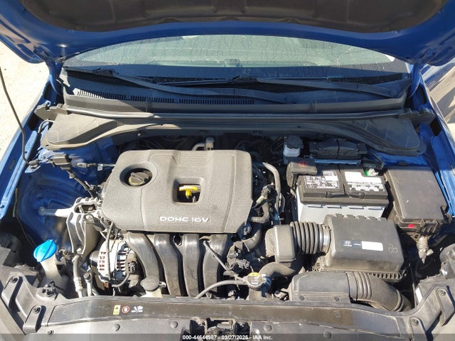 5NPD84LF0HH184310 Hyundai ELANTRA SE