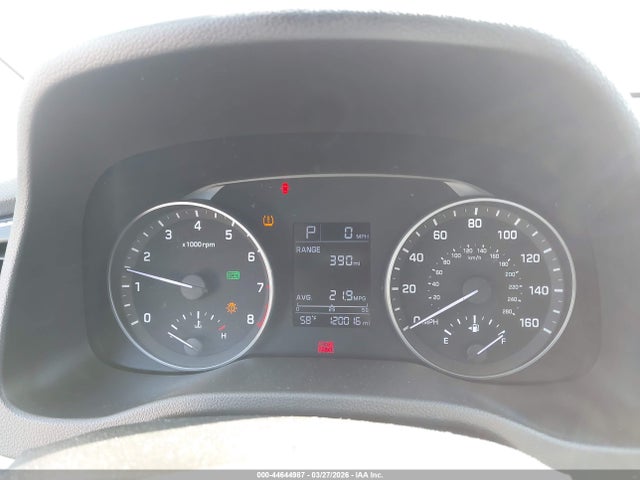 5NPD84LF0HH184310 Hyundai ELANTRA SE