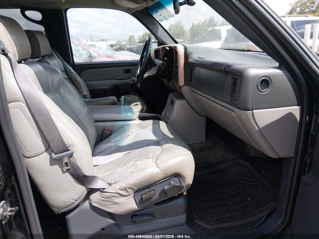 2001 CHEVROLET SUBURBAN 1500 1GNEC16T11J156135 Photo 4