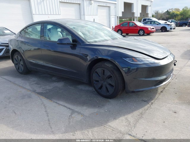 Tesla Model 3 Premium Rear-wheel Drive/standard Rear-wheel Drive 2026 5YJ3E1EA2TF123102 головне зображення