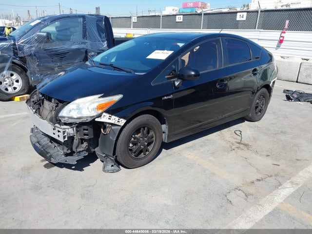 2015 TOYOTA PRIUS JTDKN3DU3F0472825 Photo 1