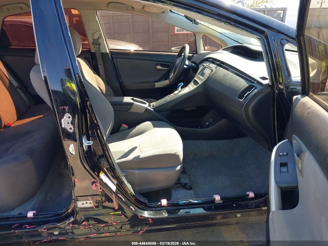 2015 TOYOTA PRIUS JTDKN3DU3F0472825 Photo 4