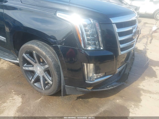 2015 Cadillac Escalade Luxury მანქანა იყიდება აუქციონზე, vin: 1GYS3BKJ8FR168615, აუქციონის ნომერი: 44645062