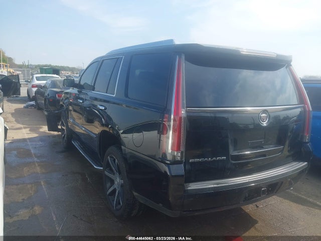 2015 Cadillac Escalade Luxury მანქანა იყიდება აუქციონზე, vin: 1GYS3BKJ8FR168615, აუქციონის ნომერი: 44645062