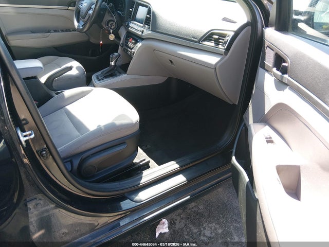 5NPD74LF9JH370307 Hyundai ELANTRA SE