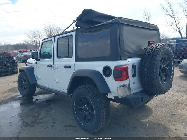 2018 JEEP WRANGLER UNLIMITED 1C4HJXDG3JW134418 Photo 2