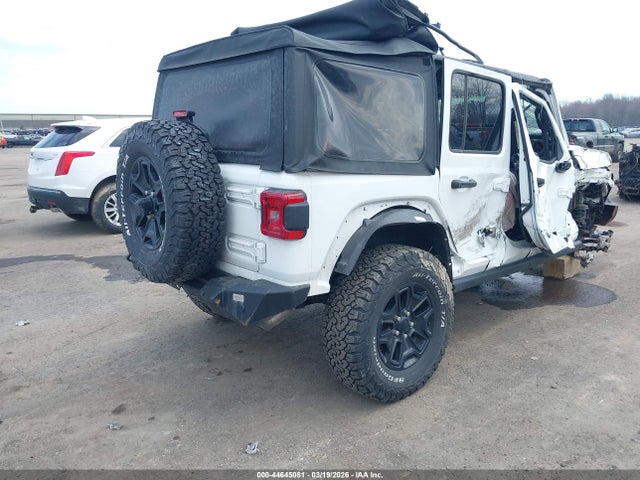 2018 JEEP WRANGLER UNLIMITED 1C4HJXDG3JW134418 Photo 3