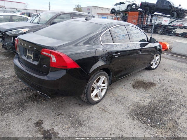 2015 Volvo S60 T5 Premier Plus მანქანა იყიდება აუქციონზე, vin: YV140MFC5F1307168, აუქციონის ნომერი: 44645134
