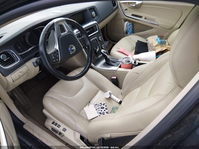 2015 Volvo S60 T5 Premier Plus მანქანა იყიდება აუქციონზე, vin: YV140MFC5F1307168, აუქციონის ნომერი: 44645134