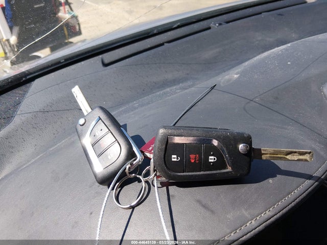 JTNKHMBX3L1088555 Toyota C-HR LE