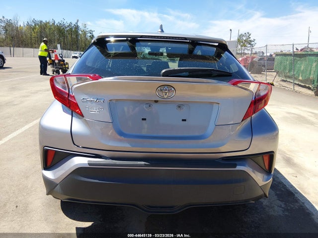 JTNKHMBX3L1088555 Toyota C-HR LE