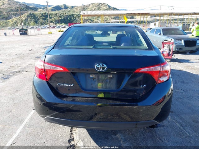 Toyota COROLLA LE 2018 5YFBURHE3JP803622 Image 17