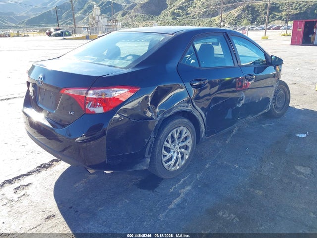 Toyota COROLLA LE 2018 5YFBURHE3JP803622 Image 4