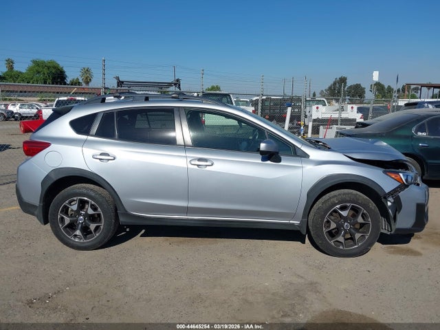 44645254 :رقم المزاد ، JF2GTABC3JH281833 vin ، 2018 Subaru Crosstrek 2.0i Premium مزاد بيع
