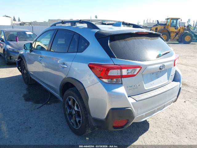 44645254 :رقم المزاد ، JF2GTABC3JH281833 vin ، 2018 Subaru Crosstrek 2.0i Premium مزاد بيع