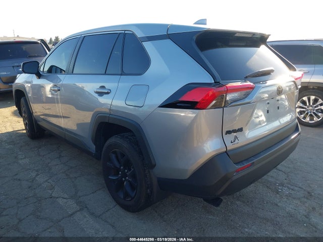 Toyota RAV4 LE 2022 2T3H1RFV0NW222953 Image 3