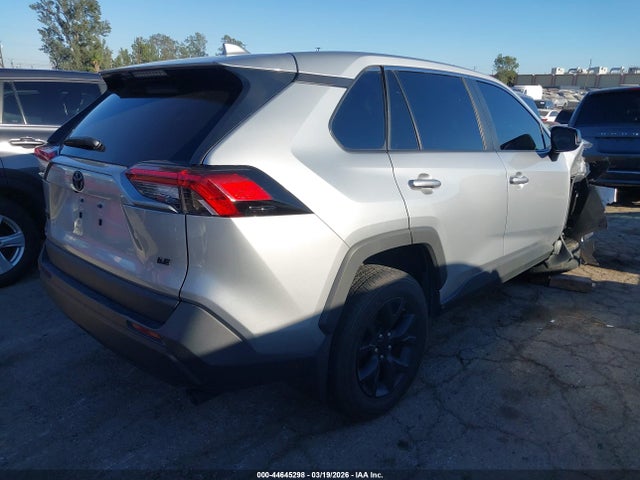 Toyota RAV4 LE 2022 2T3H1RFV0NW222953 Image 4