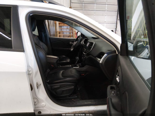 2015 Jeep Cherokee Trailhawk მანქანა იყიდება აუქციონზე, vin: 1C4PJMBS4FW649873, აუქციონის ნომერი: 44645382