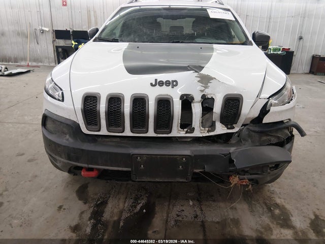 2015 Jeep Cherokee Trailhawk მანქანა იყიდება აუქციონზე, vin: 1C4PJMBS4FW649873, აუქციონის ნომერი: 44645382