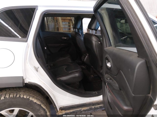 2015 Jeep Cherokee Trailhawk მანქანა იყიდება აუქციონზე, vin: 1C4PJMBS4FW649873, აუქციონის ნომერი: 44645382