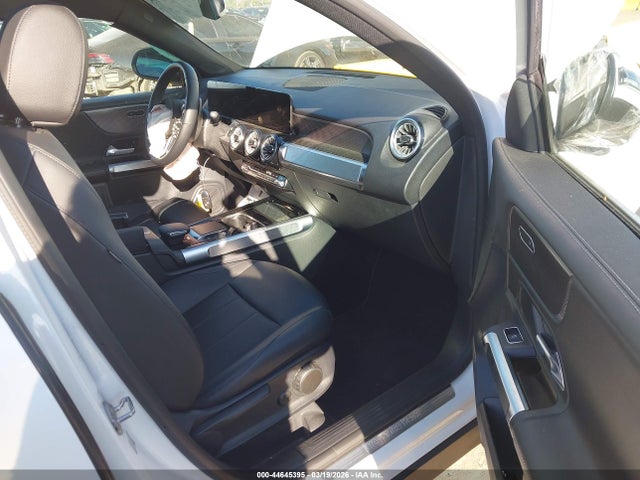 W1N4M4HB2NW247004 Mercedes-Benz Glb 250 4matic