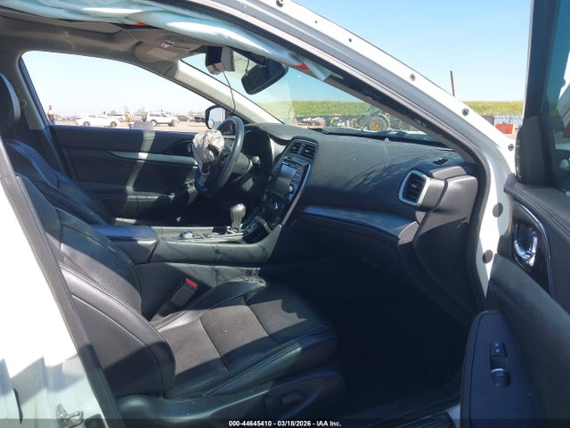1N4AA6AP5HC414553 Nissan Maxima 3.5 Sl