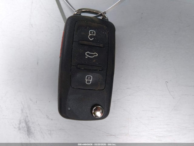 Продаж на аукціоні авто 2019 Volkswagen Beetle 2.0t Se, vin: 3VWJD7AT3KM707651, номер лоту: 44645436