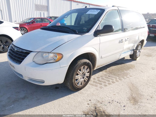44645473 :رقم المزاد ، 2C4GP44R35R552700 vin ، 2005 Chrysler Town & Country Lx مزاد بيع