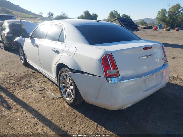 2013 CHRYSLER 300C 2C3CCAEGXDH621607 Photo 2