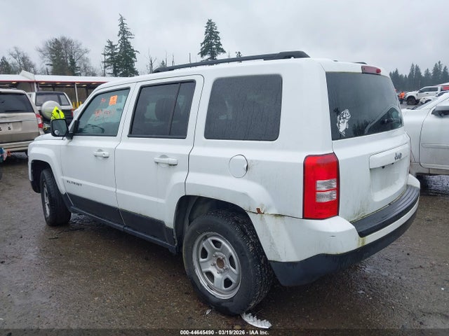 2016 JEEP PATRIOT 1C4NJPBA3GD670341 Photo 2