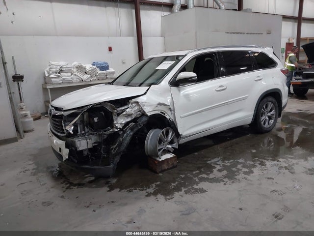 Toyota Highlander Xle V6 2014 5TDJKRFH0ES062552 Image 2