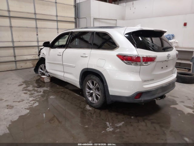 Toyota Highlander Xle V6 2014 5TDJKRFH0ES062552 Image 3