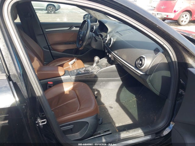 2018 AUDI A3 WAUAUGFF6J1002969 Photo 4