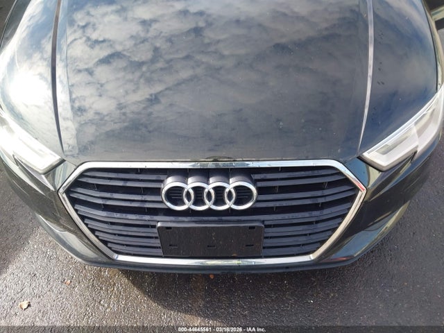 2018 AUDI A3 WAUAUGFF6J1002969 Photo 5