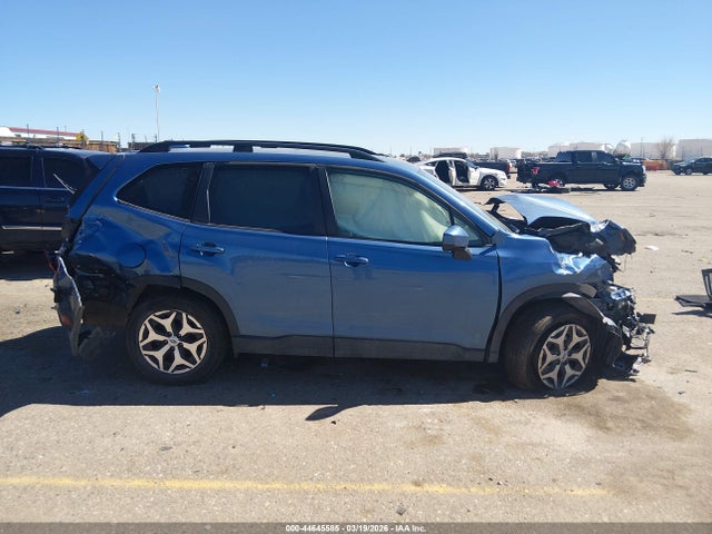 Продаж на аукціоні авто 2021 Subaru Forester Premium, vin: JF2SKAJC1MH470385, номер лоту: 44645585