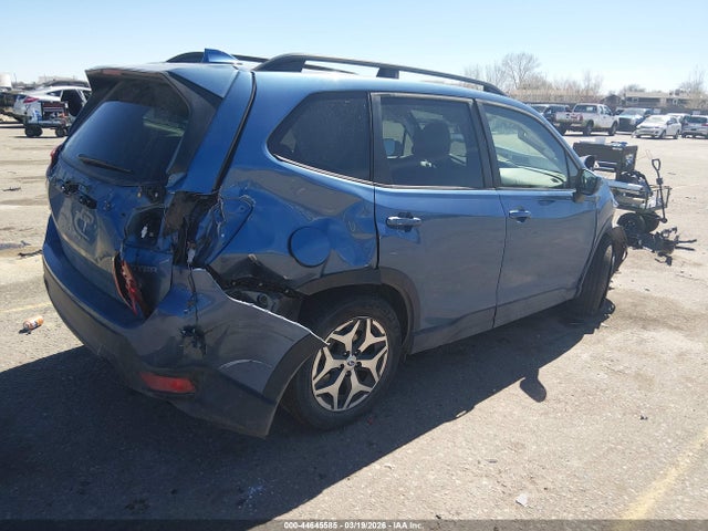 Продаж на аукціоні авто 2021 Subaru Forester Premium, vin: JF2SKAJC1MH470385, номер лоту: 44645585