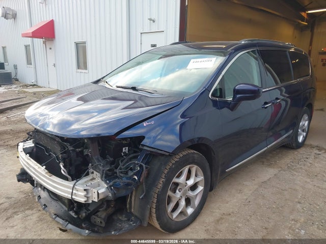 Продаж на аукціоні авто 2018 Chrysler Pacifica Touring L, vin: 2C4RC1BG6JR121105, номер лоту: 44645599