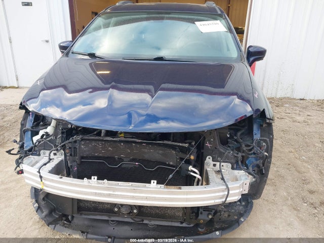 Продаж на аукціоні авто 2018 Chrysler Pacifica Touring L, vin: 2C4RC1BG6JR121105, номер лоту: 44645599