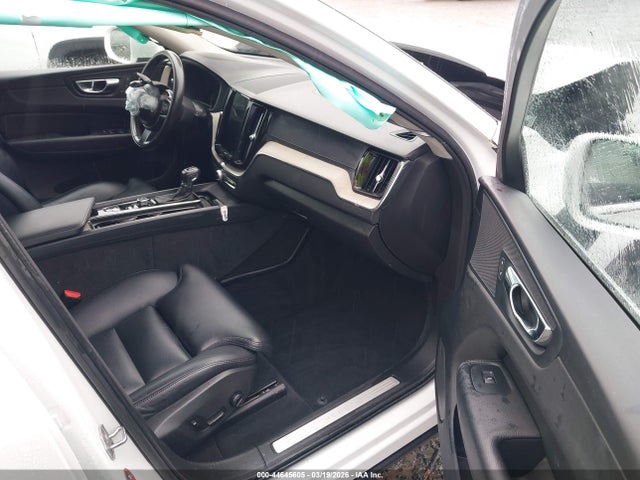 Aukcja sprzedaży 2018 Volvo Xc60 T5 Inscription, vin: YV4102RL0J1046336, numer aukcji: 44645605