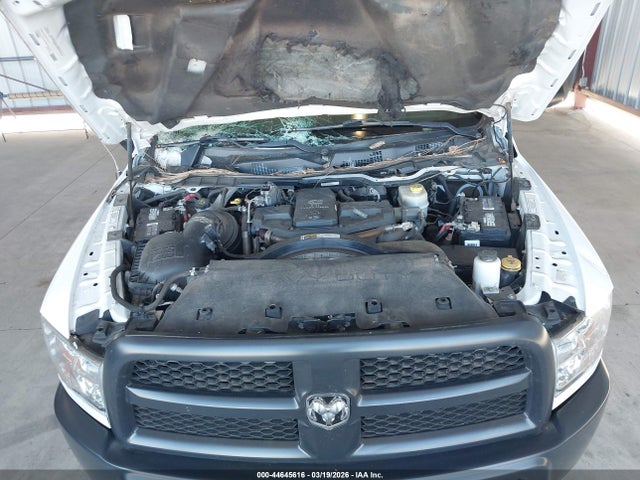 3C63RRAL9HG669575 RAM 3500 Tradesman 4x4 8&#039; Box