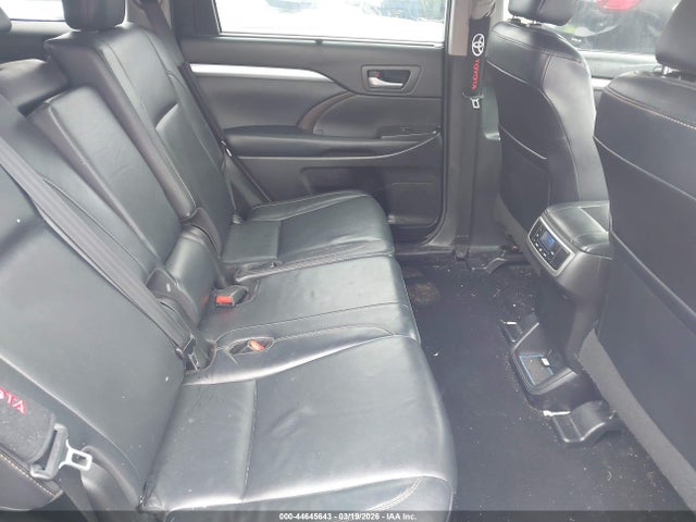 44645643 :رقم المزاد ، 5TDJZRFH5JS896130 vin ، 2018 Toyota Highlander Xle مزاد بيع