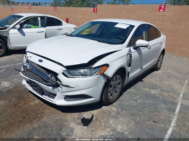 Ford FUSION S 2014 3FA6P0G76ER122450 Image 2